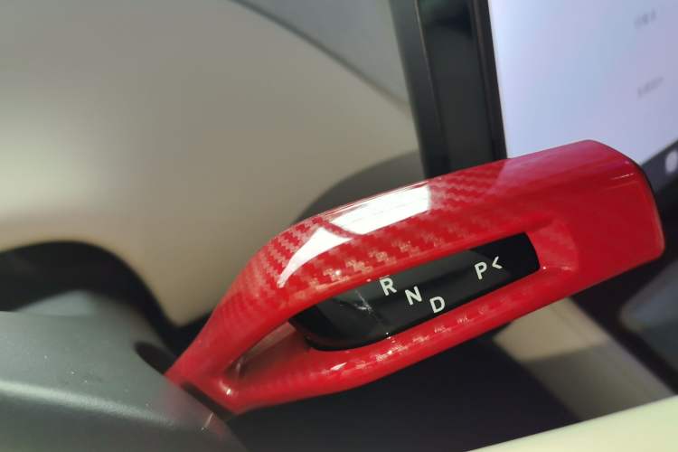 Used Xiaomi Auto YU7 2025 Ultra-Long Range High-Performance All-Wheel-Drive Max Edition Gear Lever