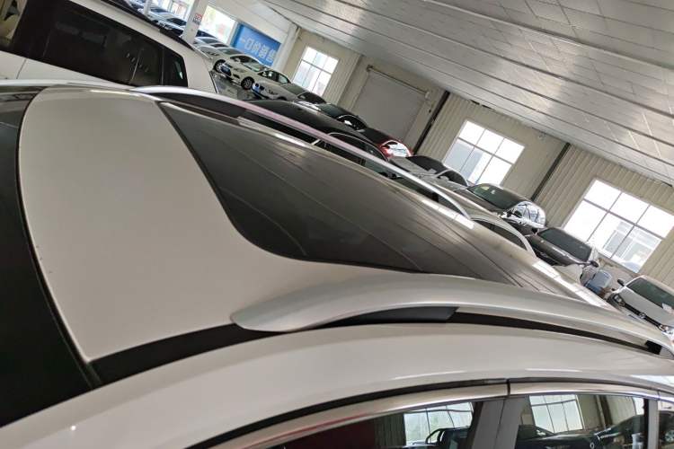 Used Roewe RX5 New Energy 2017 eRX5 50T Hybrid Connected Prestige Flagship Edition
