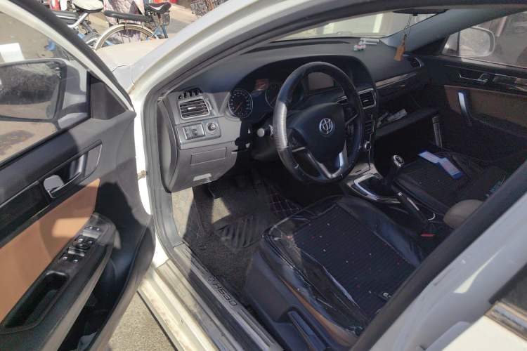 Used Brilliance H530 2014 1.6L Manual Luxury Model
