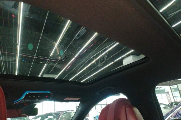 Used Mercedes-Benz E-Class New Energy 2024 E 350 e L Plug-in Hybrid Sports Sedan
