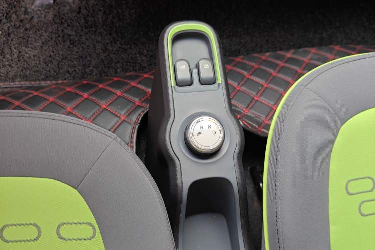 Used Baojun E100 2020 305KM Smart Drive Version Gear Lever