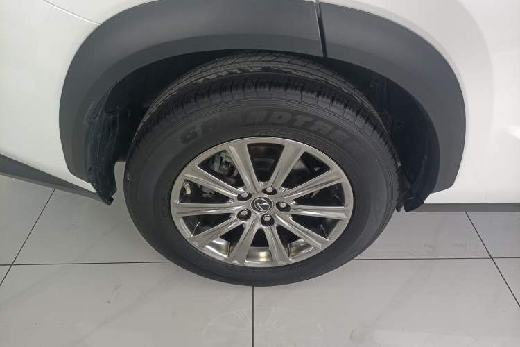 Used Lexus NX 2020 200 Front-Wheel Drive Vmotion Edition China VI Standard
