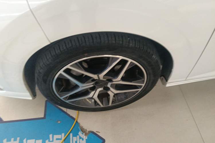 Used Dongfeng Aeolus Yixuan 2021 230T Automatic Chasing Shadow Edition