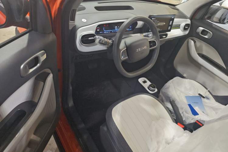 Used Geely Galaxy Panda 2025 210km Panda Rider Driver Seat