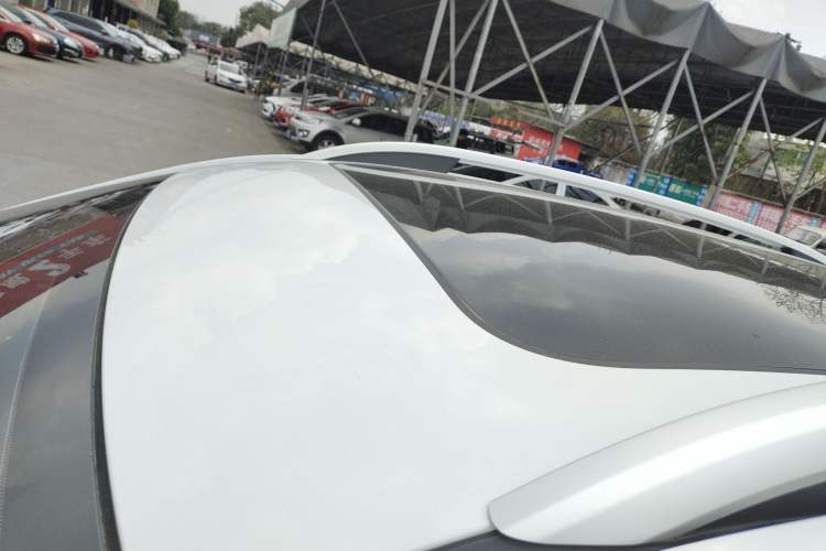 Used Roewe RX5 2023 PLUS 330TGI Automatic Trendsetting Smart Edition
