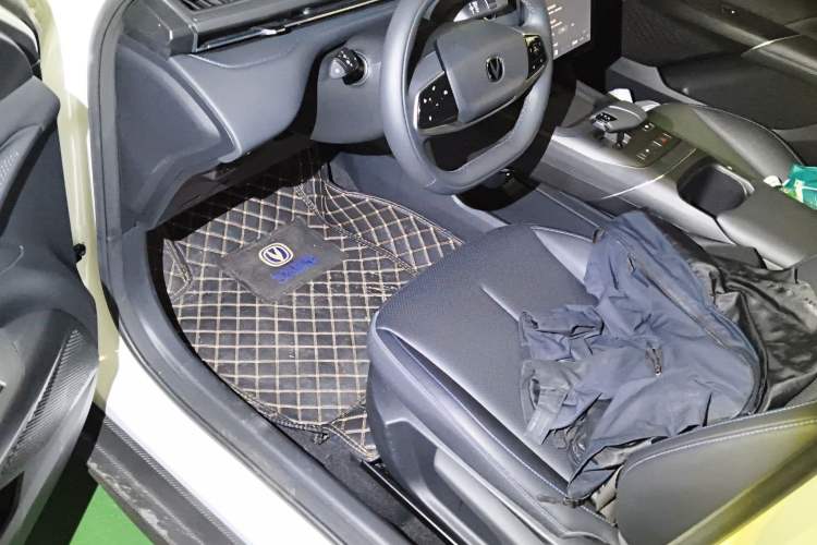 Used CHANGAN Eado DD 2023 Blue Whale NE 1.5T GDI DCT Luxury Edition