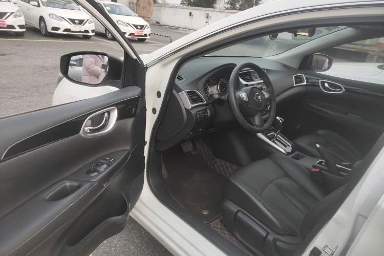 Used Nissan Sylphy 2019 1.6XV CVT Smart Connect Luxury Edition China V Standard Driver Seat