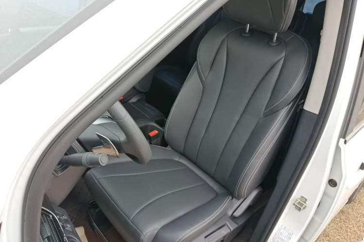 Used SAIC MAXUS G20 2023 Facelifted ES 2.0T Gasoline Automatic Value Edition