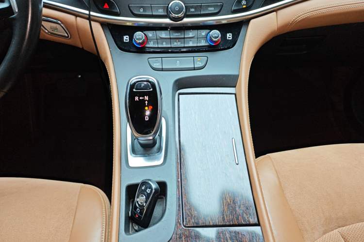 Used Buick LaCrosse 2016 20T Leading Model
