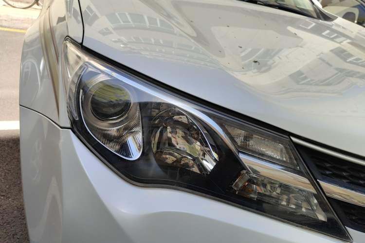 Used Toyota RAV4 2015 2.0L CVT Four-Wheel Drive New Edition
