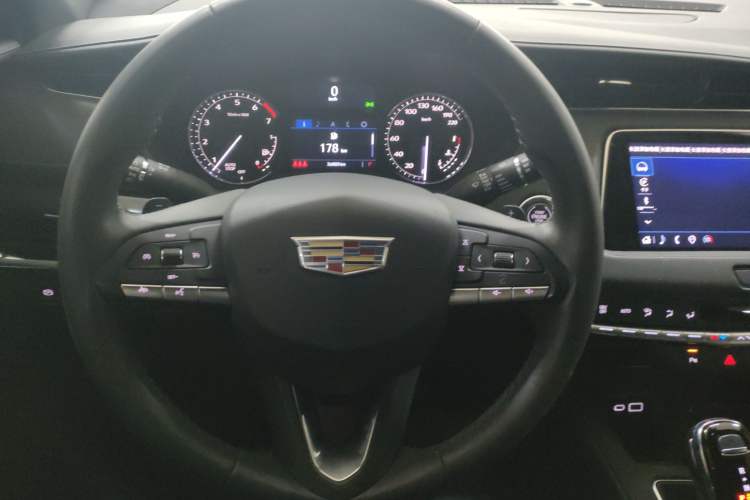 Used Cadillac XT4 2023 28T Two-Wheel Drive Fashion Edition
