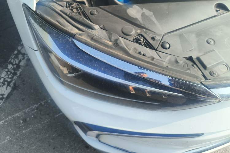 Used BAIC Beijing EU5 2018 R500 Smart Edition Right Front Headlight