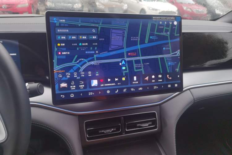 Used BYD Song L DM-i 2025 Intelligent Driving Version 112 km Beyond-Range Type Audio And AC Panel