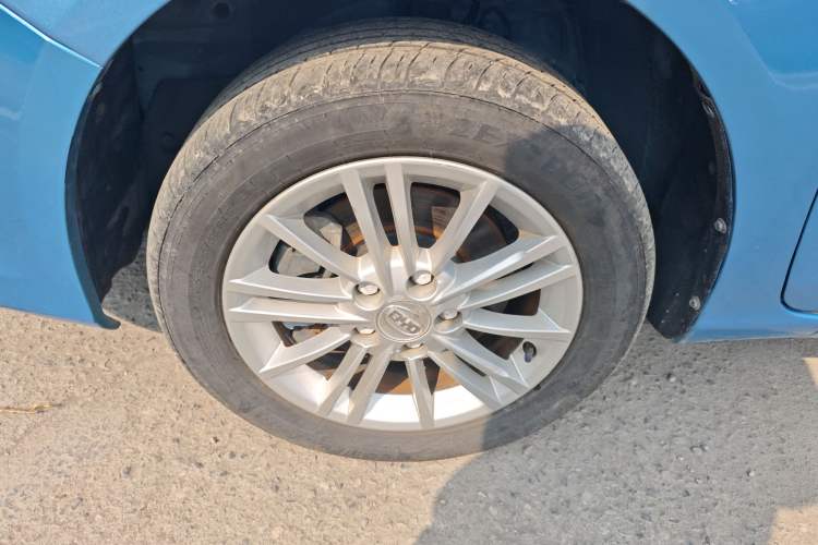 Used BYD e5 2017 300 Prestige Edition
