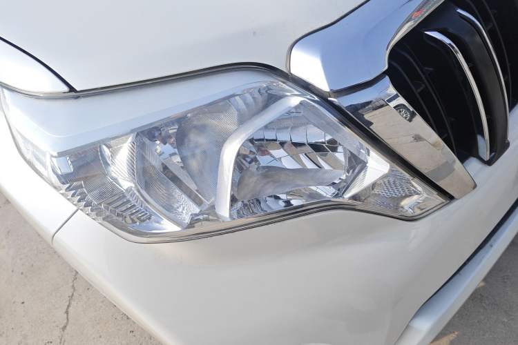 Used Toyota Prado 2016 2.7L Automatic Standard Edition Right Front Headlight