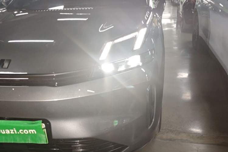 Used Lynk & Co 08 EM-P 2025 120km Long-Range Plus