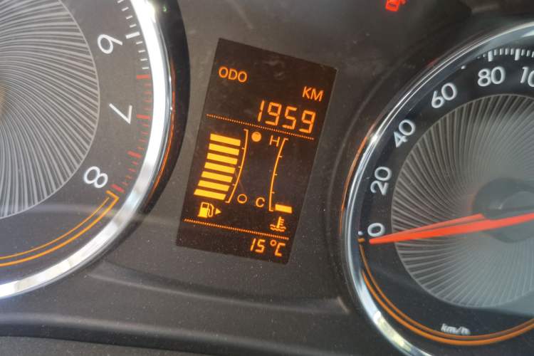 Used Chevrolet Sail 2015 Sail 3 1.5L Manual with Ideal Sunroof Edition