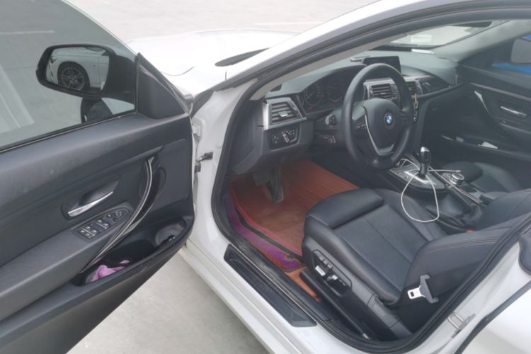 Used BMW 3 Series GT 2019 320i Sport Edition Driver Seat