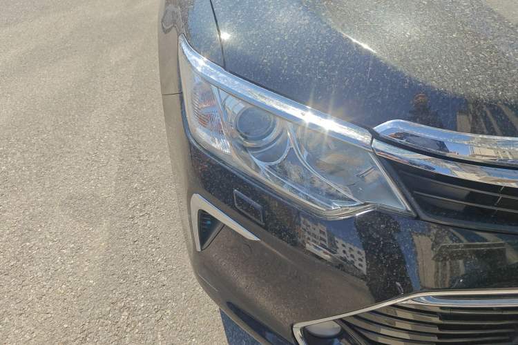 Used Toyota Camry 2016 2.5G 10th Anniversary Deluxe Navigation Edition Right Front Headlight