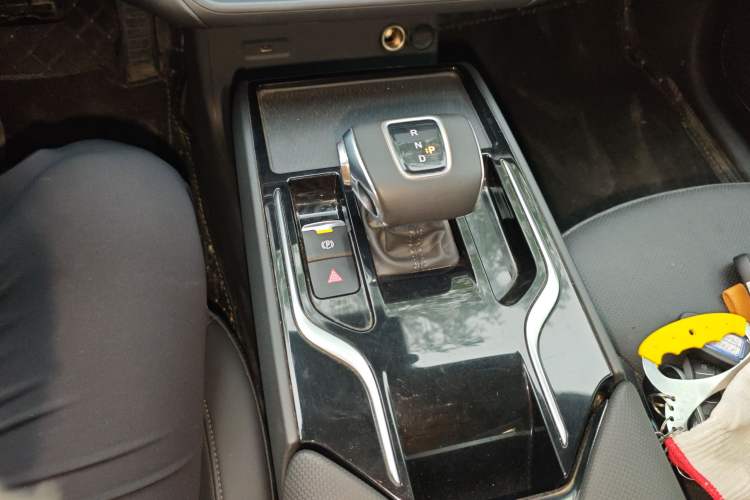 Used Hongqi E-QM5 2022 431 km Charge & Enjoy Edition