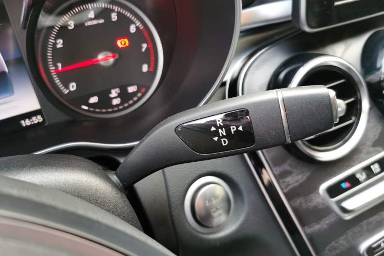 Used Mercedes-Benz C-Class 2016 C 180 L Sport Edition Gear Lever
