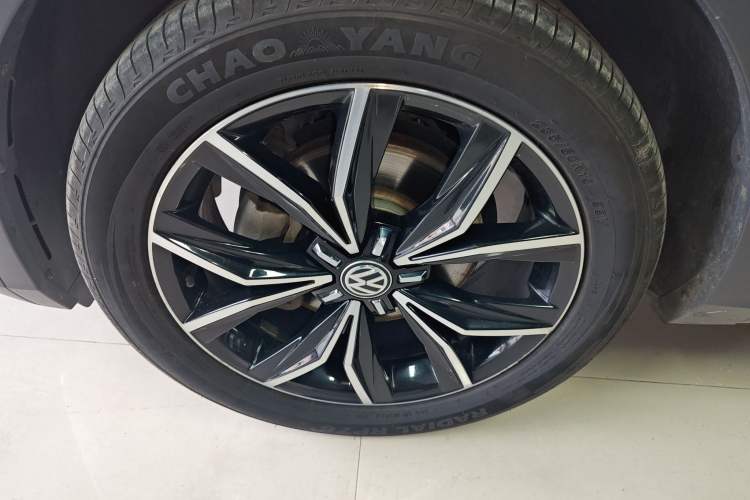 Used Volkswagen Tiguan L 2018 330TSI Automatic Two-Wheel Drive Flagship Edition Left Front Wheel Hub