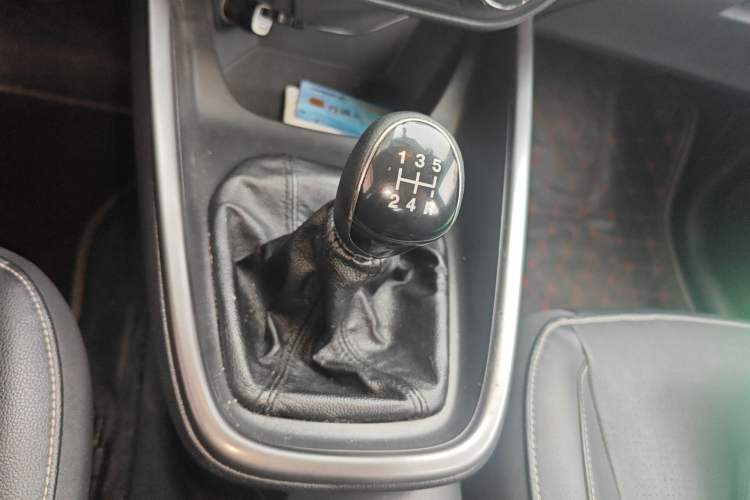 Used Ford Escort 2015 1.5L Manual Fashion Edition Gear Lever