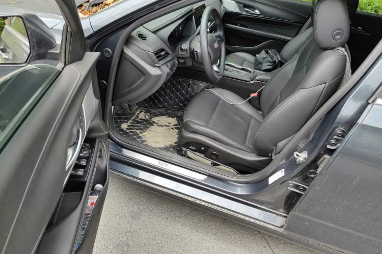 Used Cadillac CT4 2021 28T Luxury Model Driver Seat