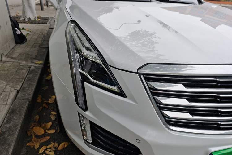 Used Cadillac XT5 2018 28T Four-Wheel Drive Luxury Model
