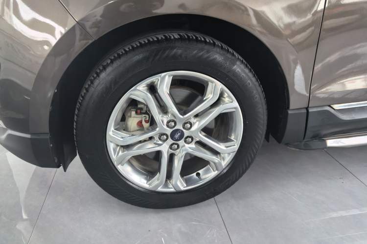 Used Ford Edge 2017 EcoBoost 245 Two-Wheel-Drive Sporty 7-Seater