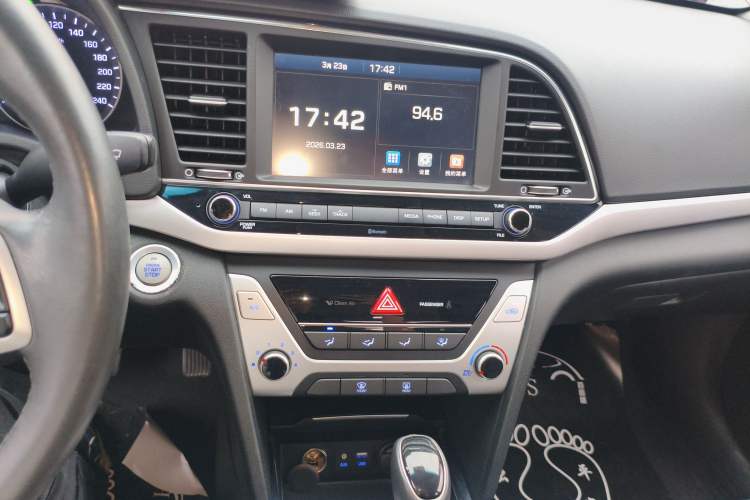 Used Hyundai Elantra (6th Generation / Lingdong) 2016 1.6L Automatic ZhiXuan · Luxury Version
