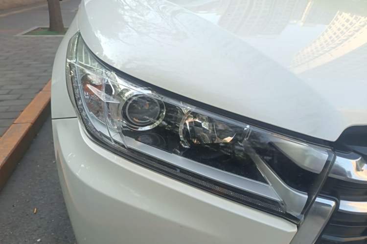 Used Toyota Highlander 2018 2.0T Four-Wheel Drive Prestige Version 7 Seats China VI Standard