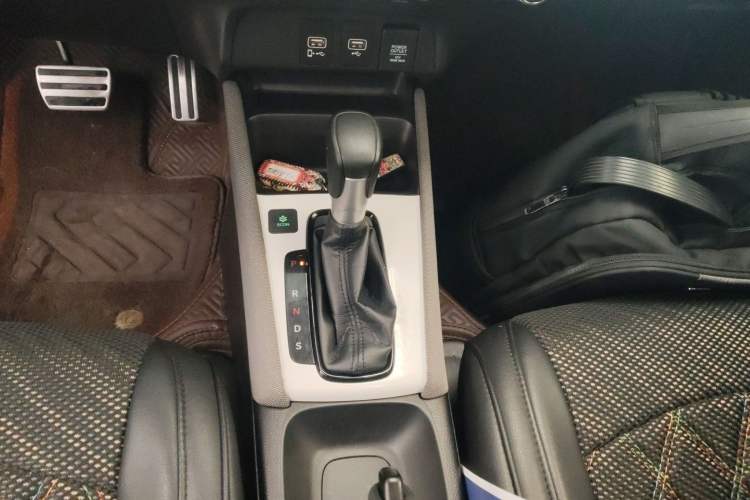 Used Honda LIFE 2021 1.5L CVT SPO-SS Dynamic Edition Gear Lever