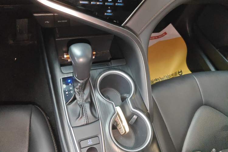 Used Toyota Camry 2021 2.0G Luxury Edition Gear Lever