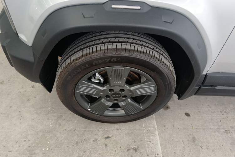 Used iCAR 03 2024 501km Two-Wheel Drive Long-Range Version Left Front Wheel Hub