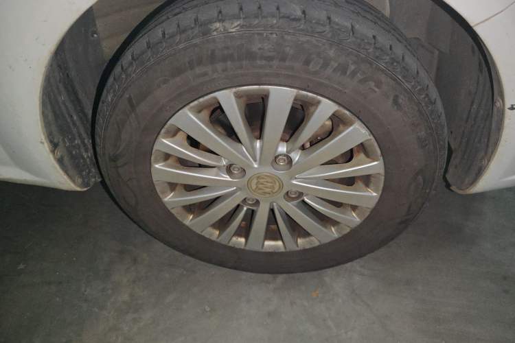 Used Buick Excelle 2015 1.5L Automatic Classic Model
