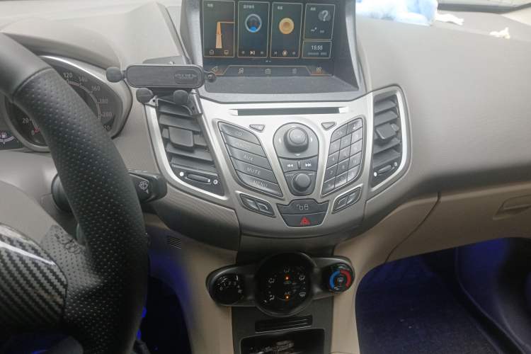 Used Ford Fiesta 2011 Hatchback 1.5L Manual Fashion Edition
