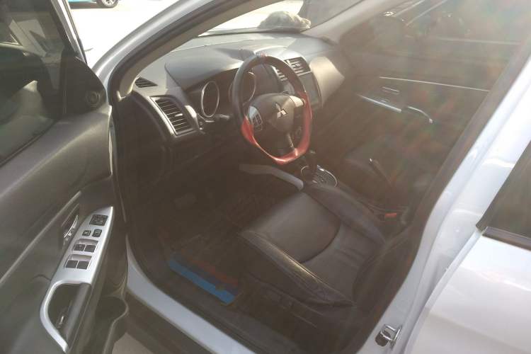 Used Mitsubishi ASX 2018 2.0L CVT Two-Wheel Drive Deluxe Edition