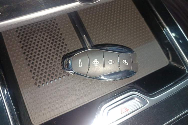 Used Hongqi HS5 2023 2.0T Qixiang Pro Edition
