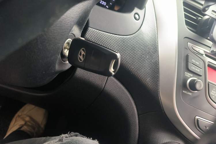 Used Hyundai Verna Ray 2014 1.4L Manual GLX
