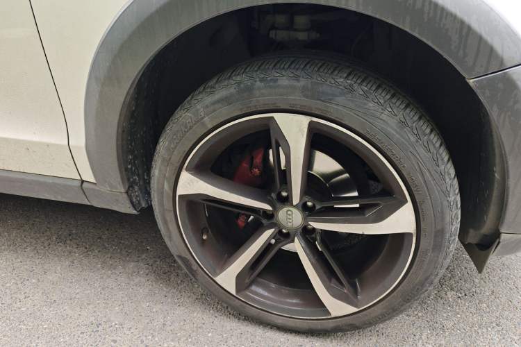 Used Audi Q5 2016 40 TFSI Comfort Model
