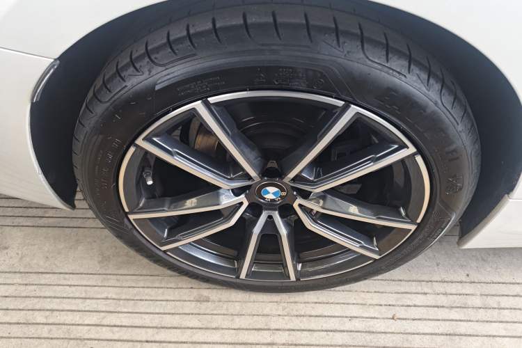 Used BMW 3 Series 2021 Second Facelift 325Li M Sport Package
