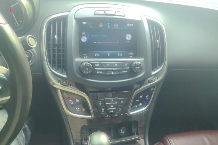 Used Buick LaCrosse 2013 2.0T SIDI Smart Luxury Flagship Edition Audio And AC Panel