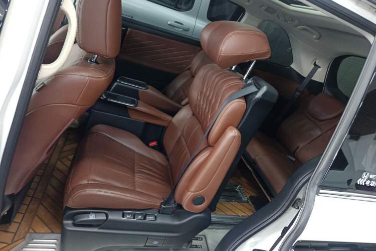 Used Honda Elysion 2019 2.0L Hybrid Supreme Edition