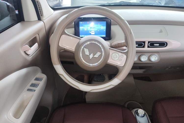Used Wuling Hongguang MINIEV 2025 Four-Door Version Advanced Edition
