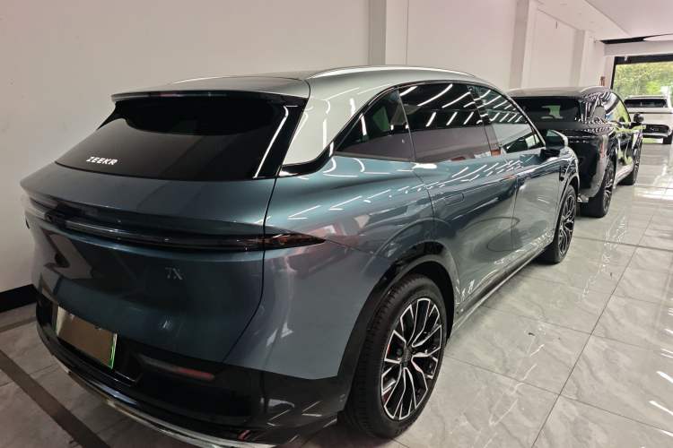 Used Zeekr 7X 2025 75 kWh Rear-Wheel Drive Intelligent Driving Version
