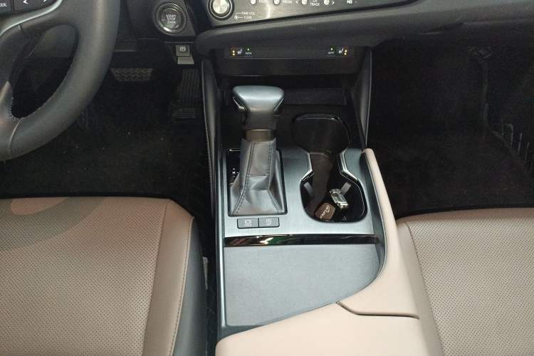 Used Lexus ES 2023 200 Excellence Edition