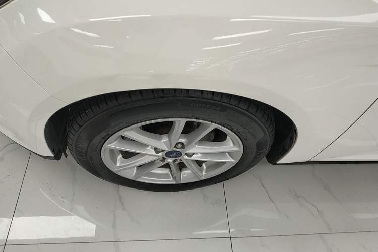 Used Ford Focus 2015 Sedan 1.6L Automatic Trend Model