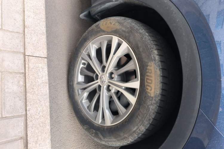 Used Buick Envision 2023 Encore Plus 652T Five-Seat Luxury Model
