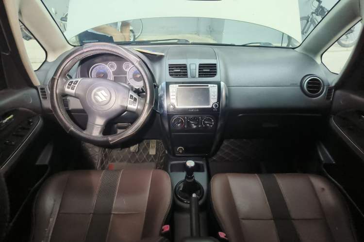 Used Suzuki SX4 2012 1.6L Manual Ruiqi Model
